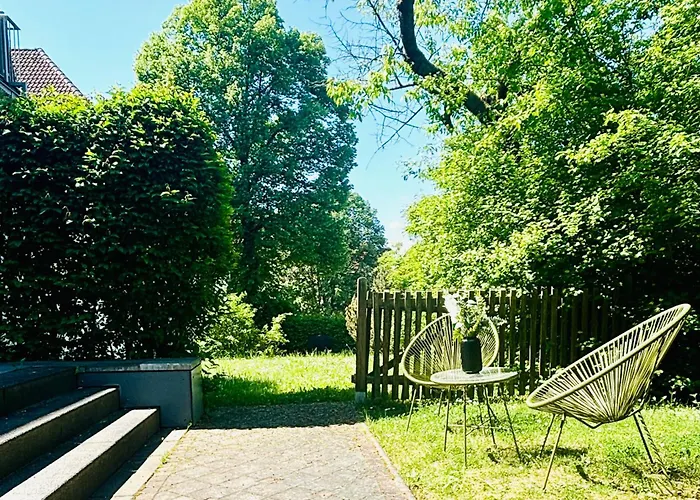 Luxusapartment Im Dichterviertel *garten*parkplatz*wifi* *